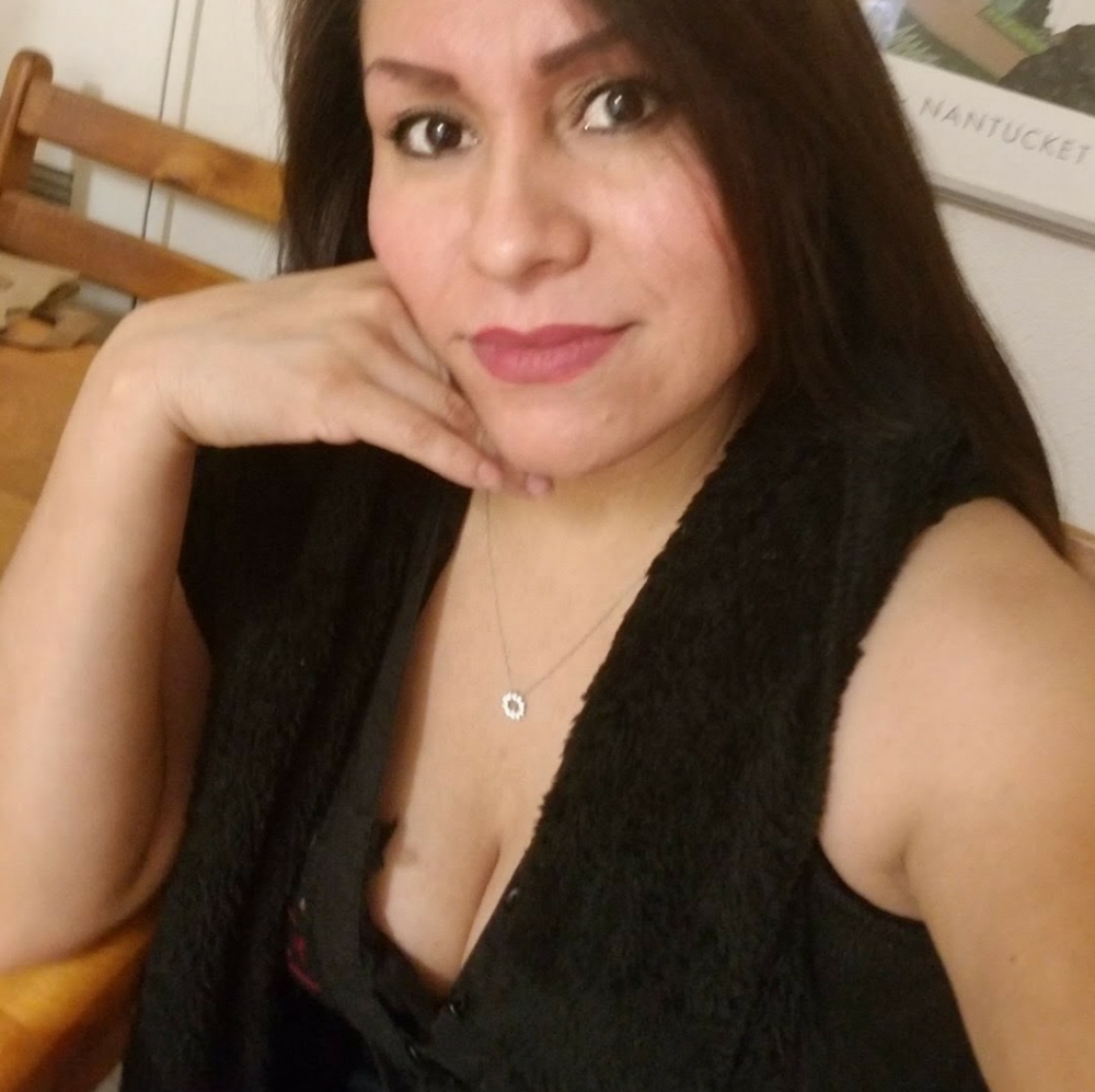 Meet your Posher, Rocio